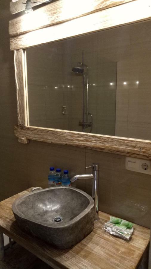 The 5 Brothers Hotel Джили Трауанган Екстериор снимка